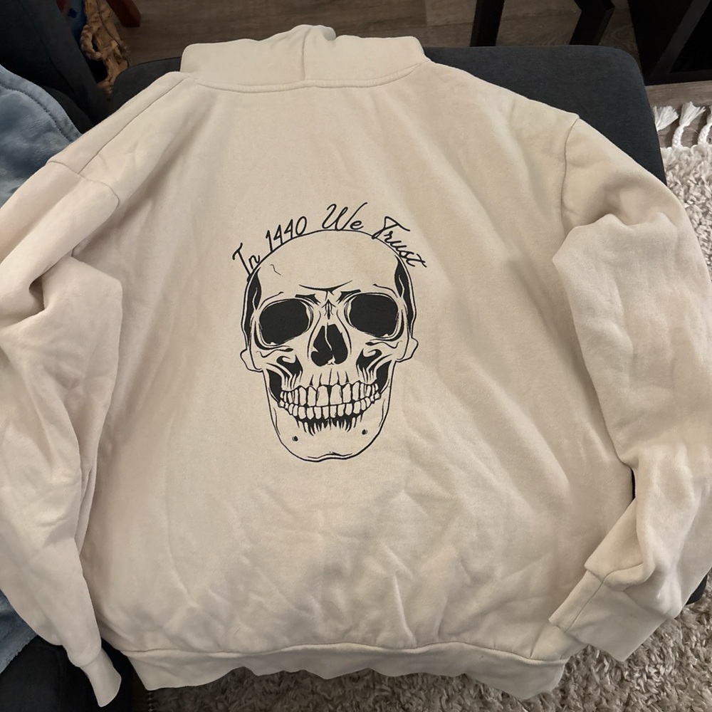 1440 Men's Cream Skull Sweater